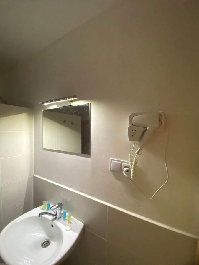 Beko'S Garden Inn Μέστια Δωμάτιο φωτογραφία