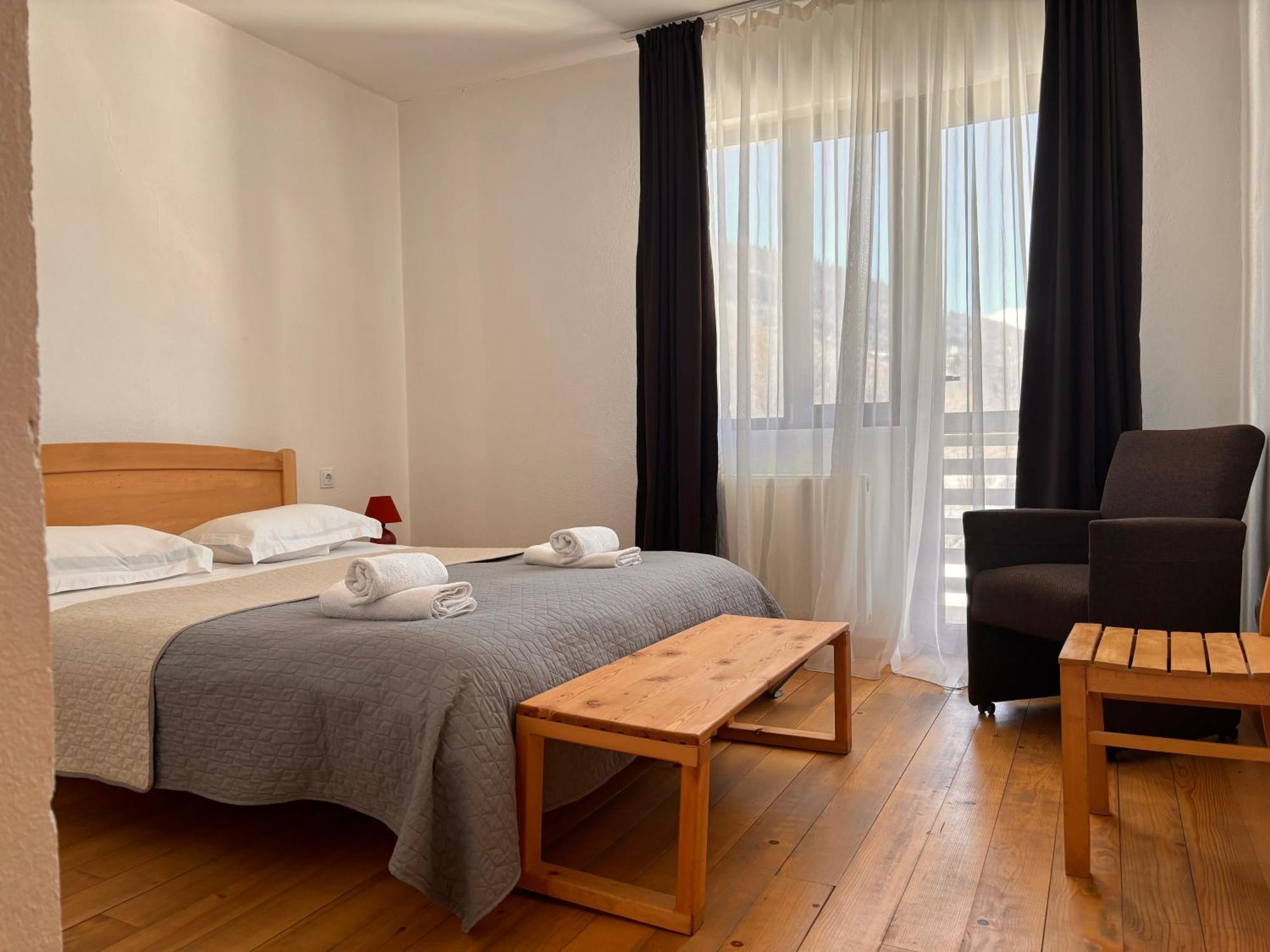Beko'S Garden Inn Μέστια Εξωτερικό φωτογραφία