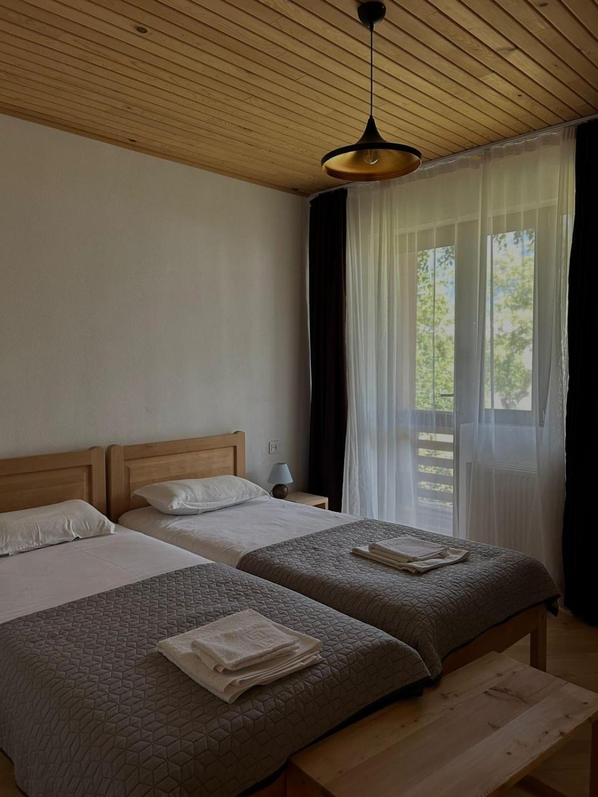 Beko'S Garden Inn Μέστια Εξωτερικό φωτογραφία