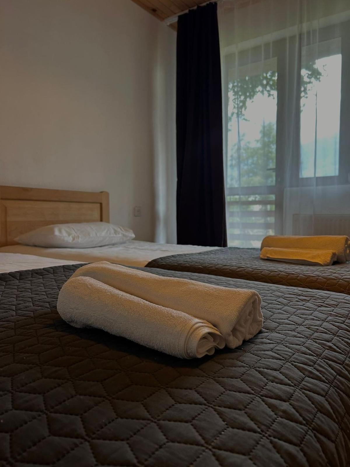 Beko'S Garden Inn Μέστια Εξωτερικό φωτογραφία