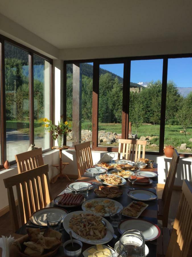 Beko'S Garden Inn Μέστια Εξωτερικό φωτογραφία