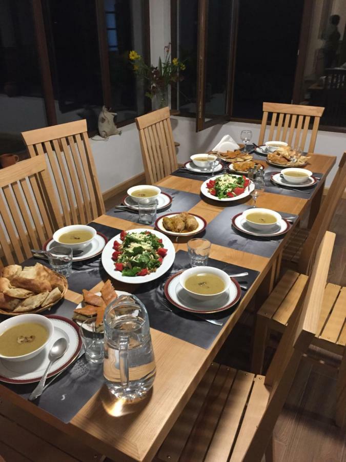 Beko'S Garden Inn Μέστια Εξωτερικό φωτογραφία