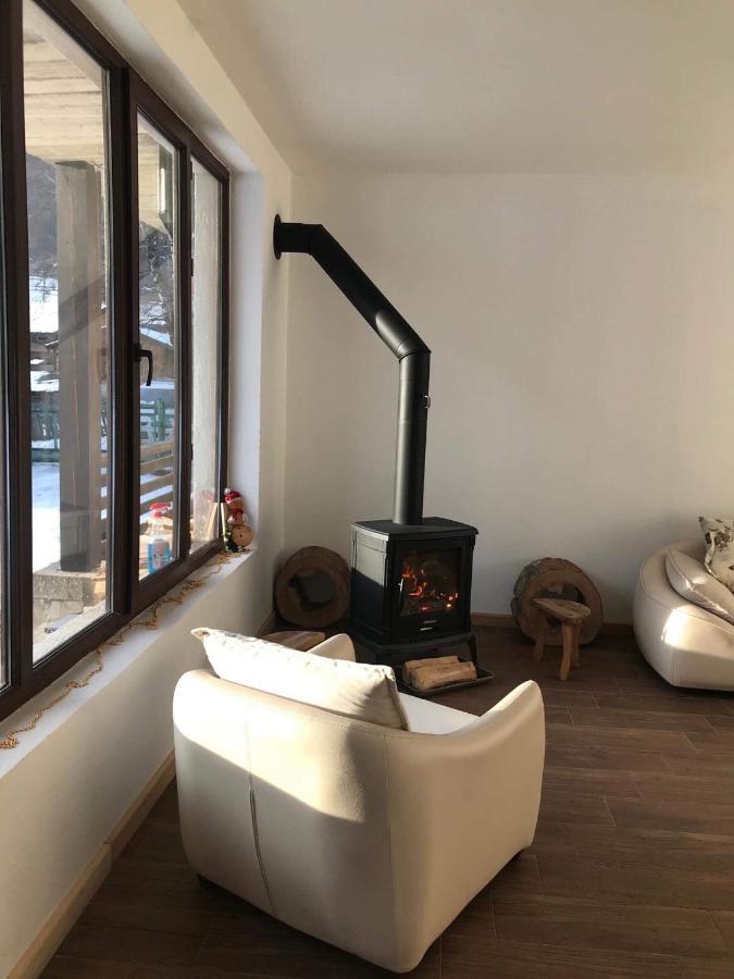 Beko'S Garden Inn Μέστια Εξωτερικό φωτογραφία